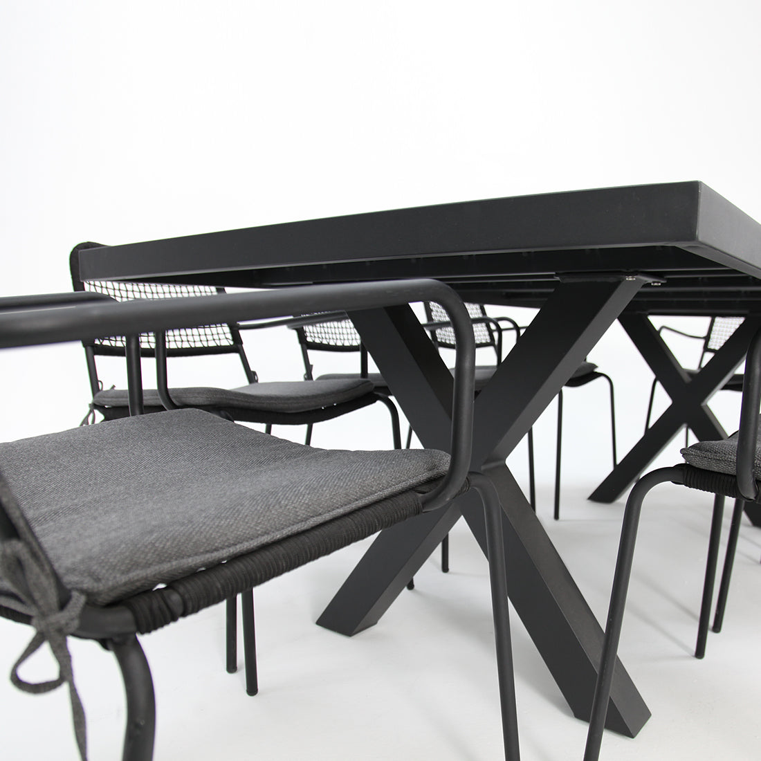 Ravenne Bahamas 9pc Dining Setting - Black