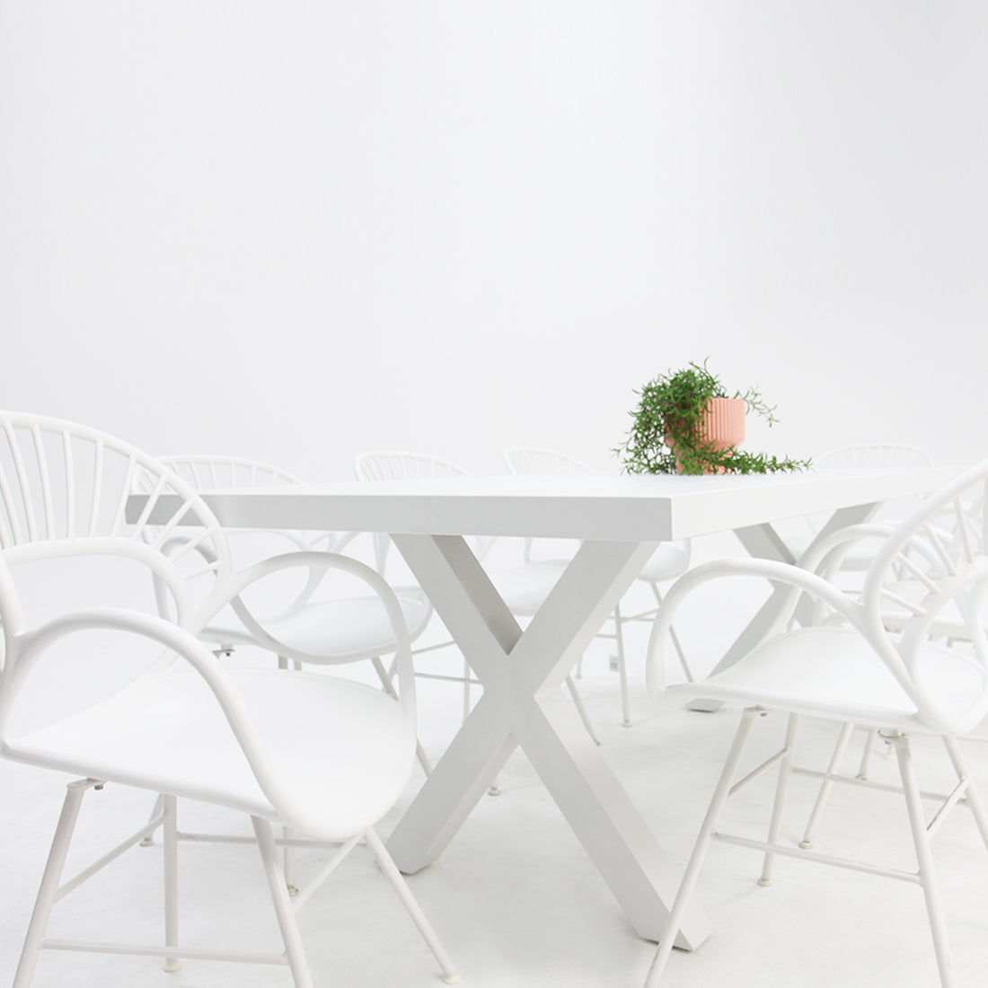 Ravenne Fantail 9pc Dining Setting - White