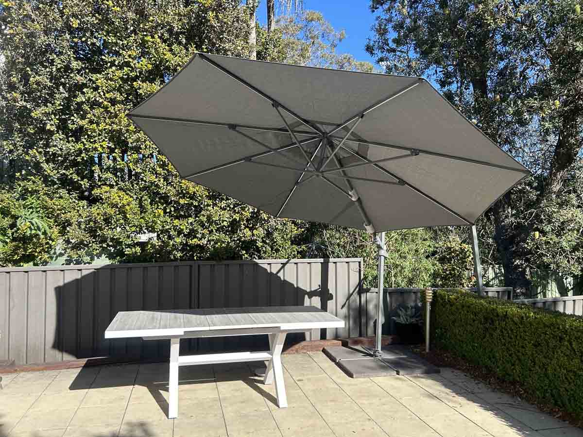 Emery Cantilever Umbrella