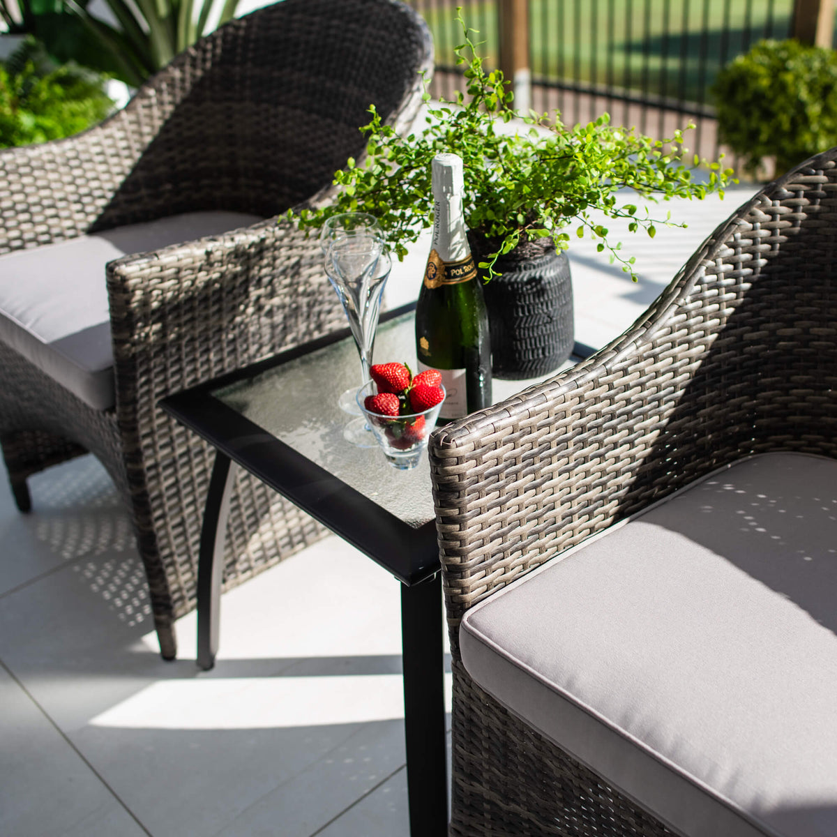 Boston Shelby - 3pce - Outdoor Bistro Set