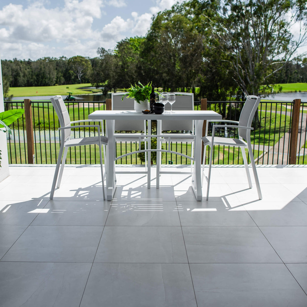 Shelby Bergen - 5pce (150x65) - Outdoor Bar Set