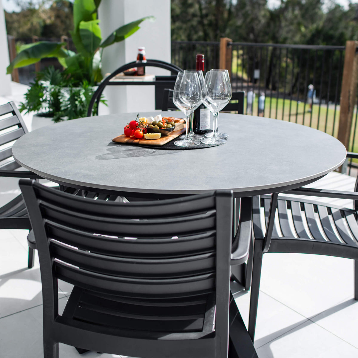 Apollo XL Malibu Round - 5pce (120x120) - Outdoor Dining Set