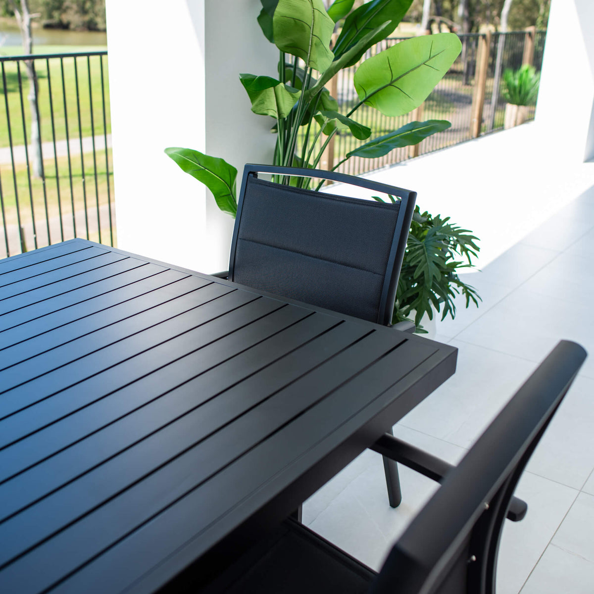 Shelby Bergen - 11pce (280x100) - Outdoor Dining Set