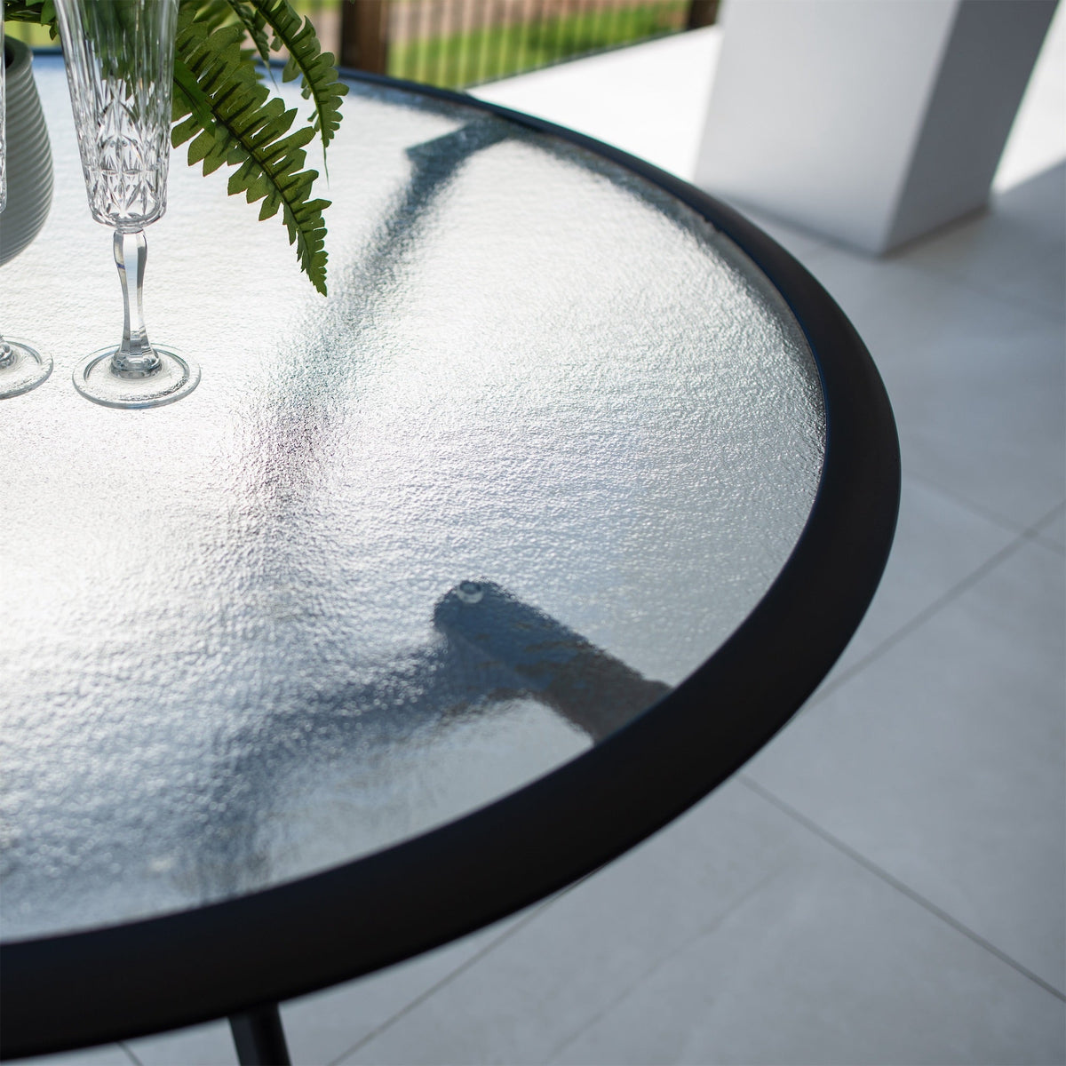 Coventry Round - (105x105) - Outdoor Dining Table