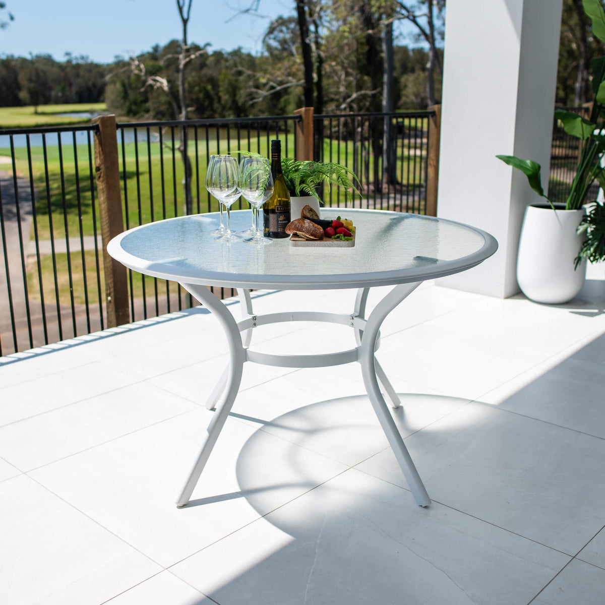 Coventry Round - (120x120) - Outdoor Dining Table
