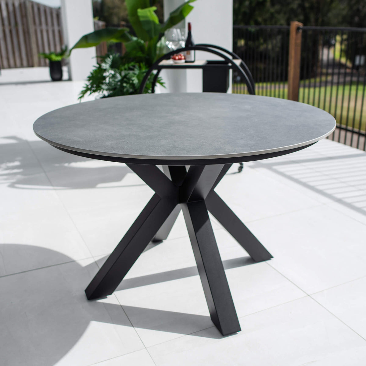 Malibu Round - (120x120) - Outdoor Dining Table