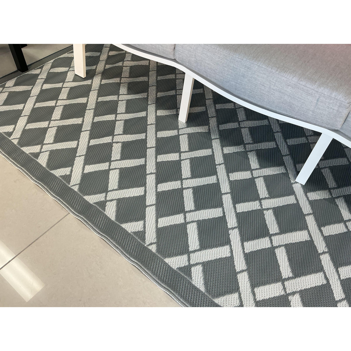 Signature Range Grey & White - Outdoor Rug