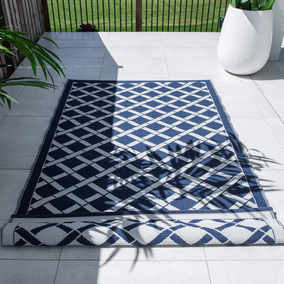 Signature Range Navy & White - Outdoor Rug