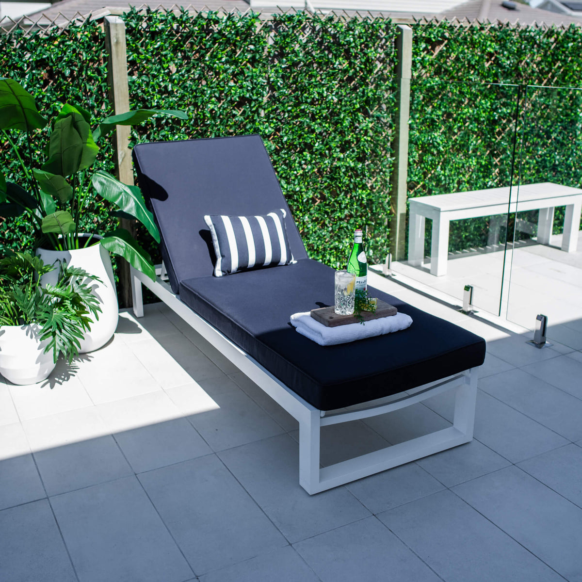 Milan w/Cushion - Outdoor Sun Lounge