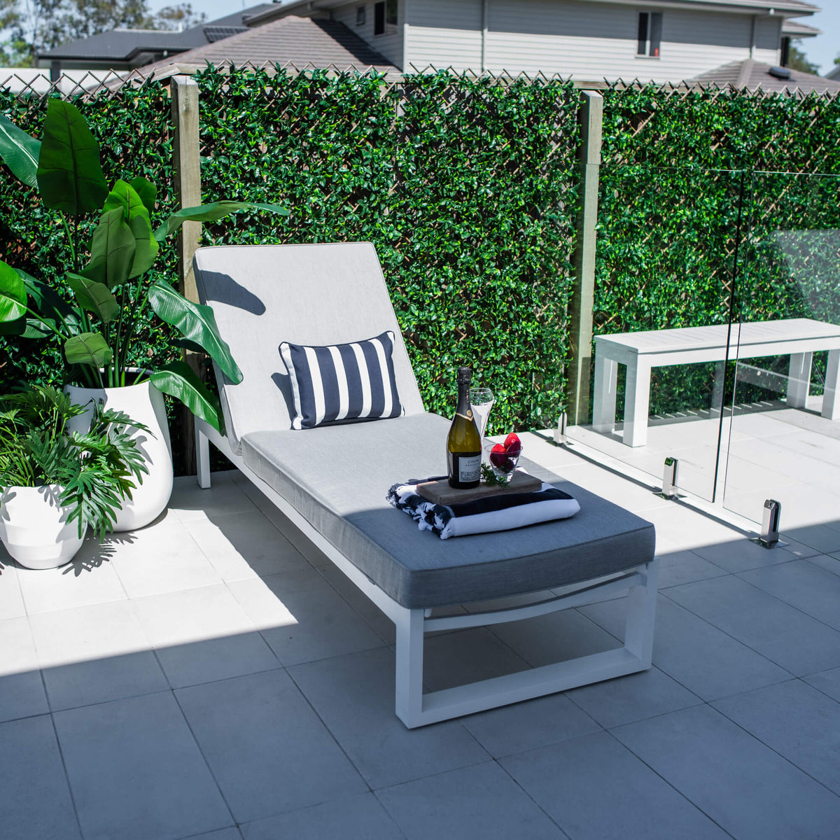 Milan w/Cushion - Outdoor Sun Lounge