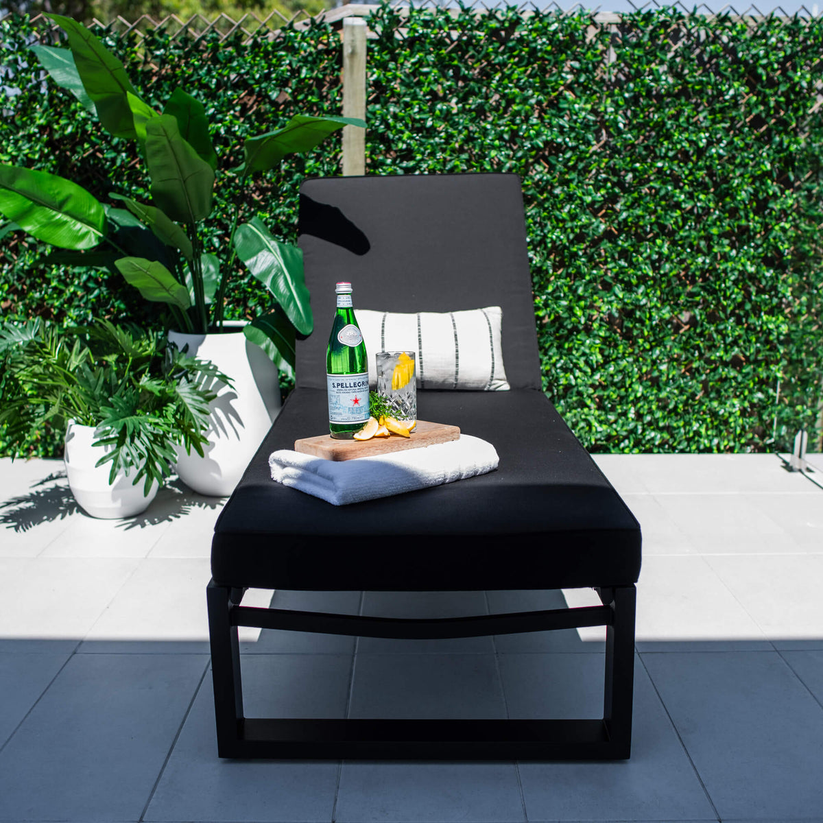 Milan w/Cushion - Outdoor Sun Lounge
