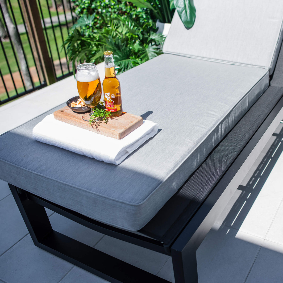 Milan w/Cushion - Outdoor Sun Lounge