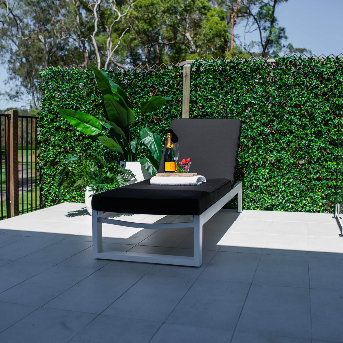 Milan w/Cushion - Outdoor Sun Lounge