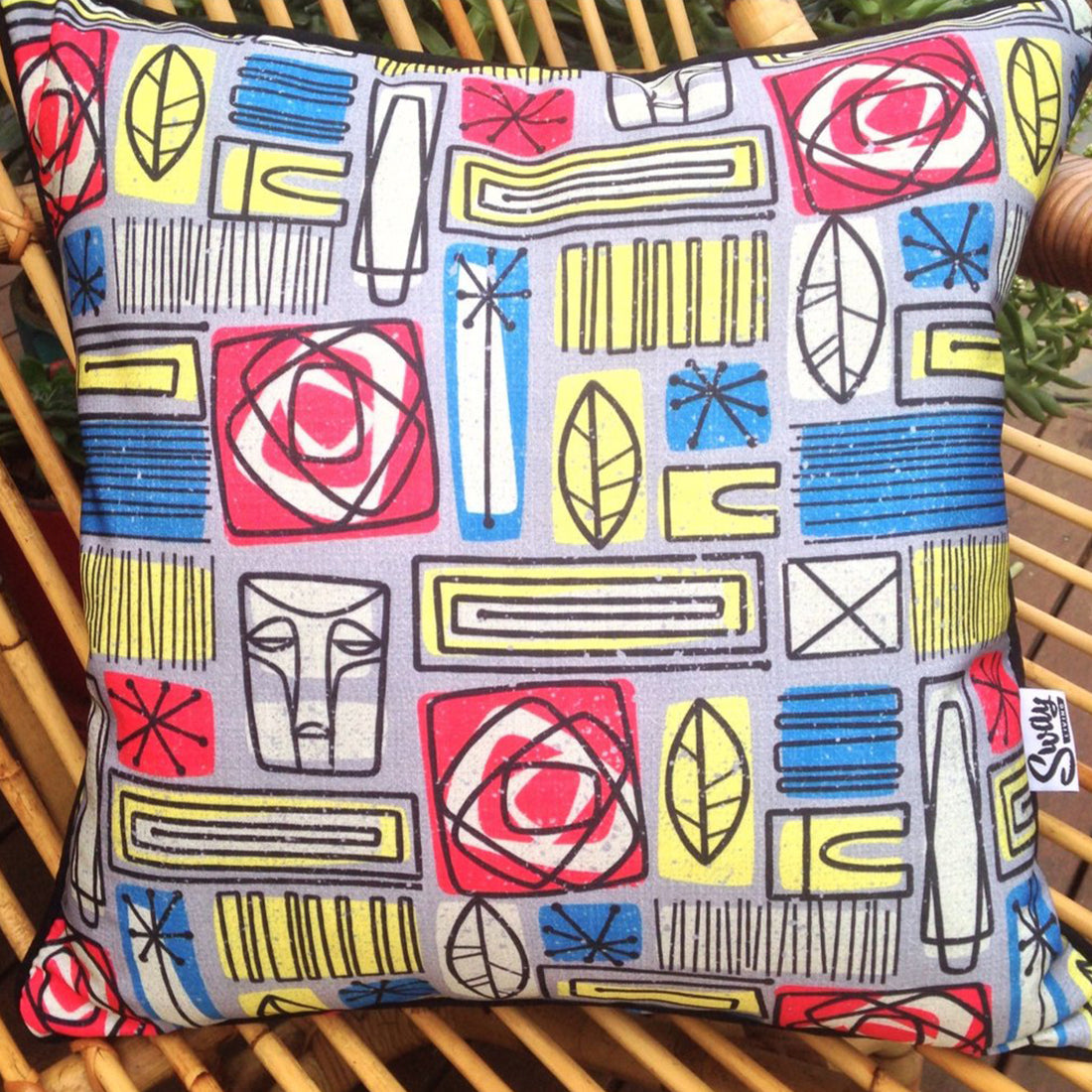 Mondo outdoor scatter cushion in weather-resistant fabric