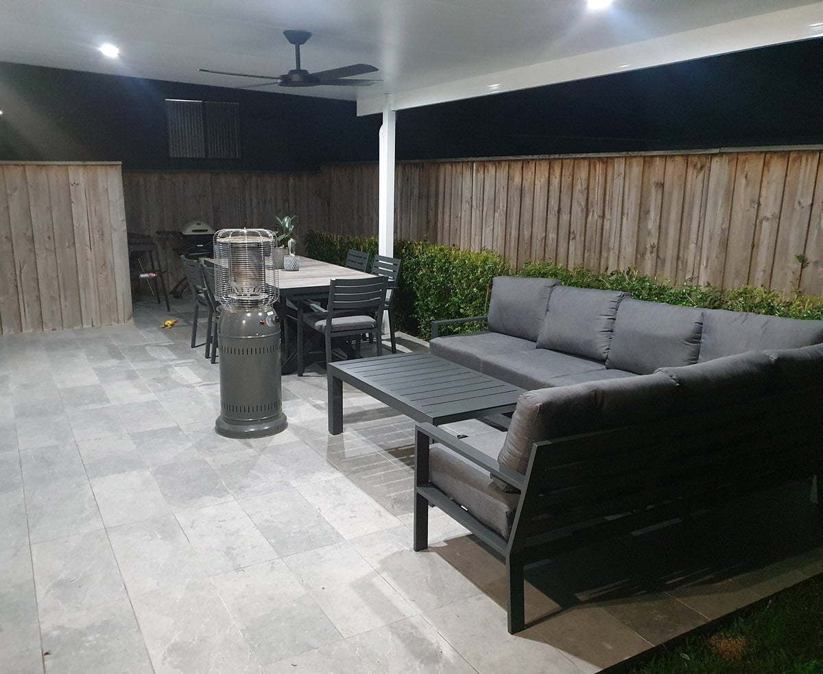 Chaise Left or Right? Orienting Your Chaise Lounge Outdoor Setting to Sun, View and Door