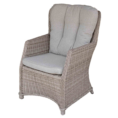 Outdoor Armchairs: Building a Lounge from Pieces Instead of a Set