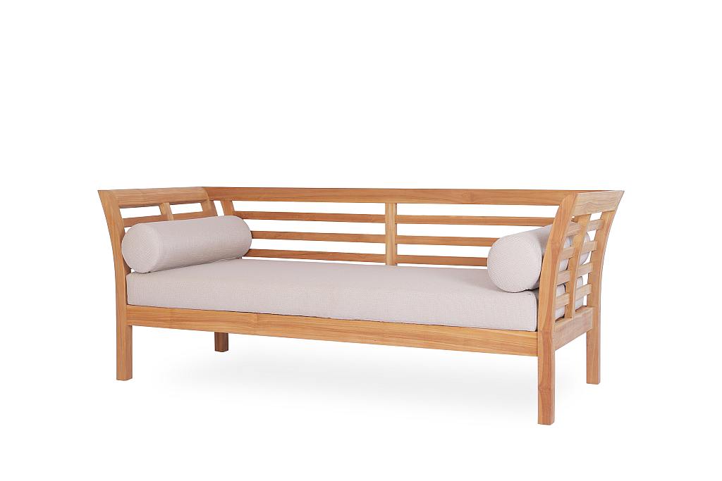 Double Sun Lounge, Daybed or Two Singles: Which Works Poolside?