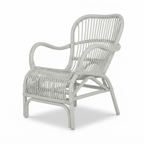 Cruze Lounger — studio view