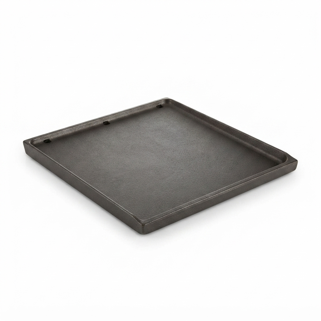 Rogue 425 Cast Griddle Plate — studio view
