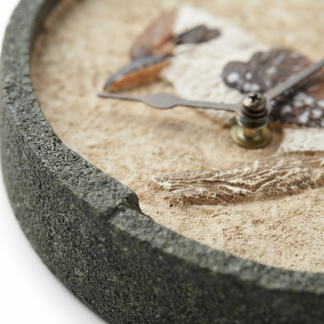 Kookaburra Outdoor Clock — detail close-up