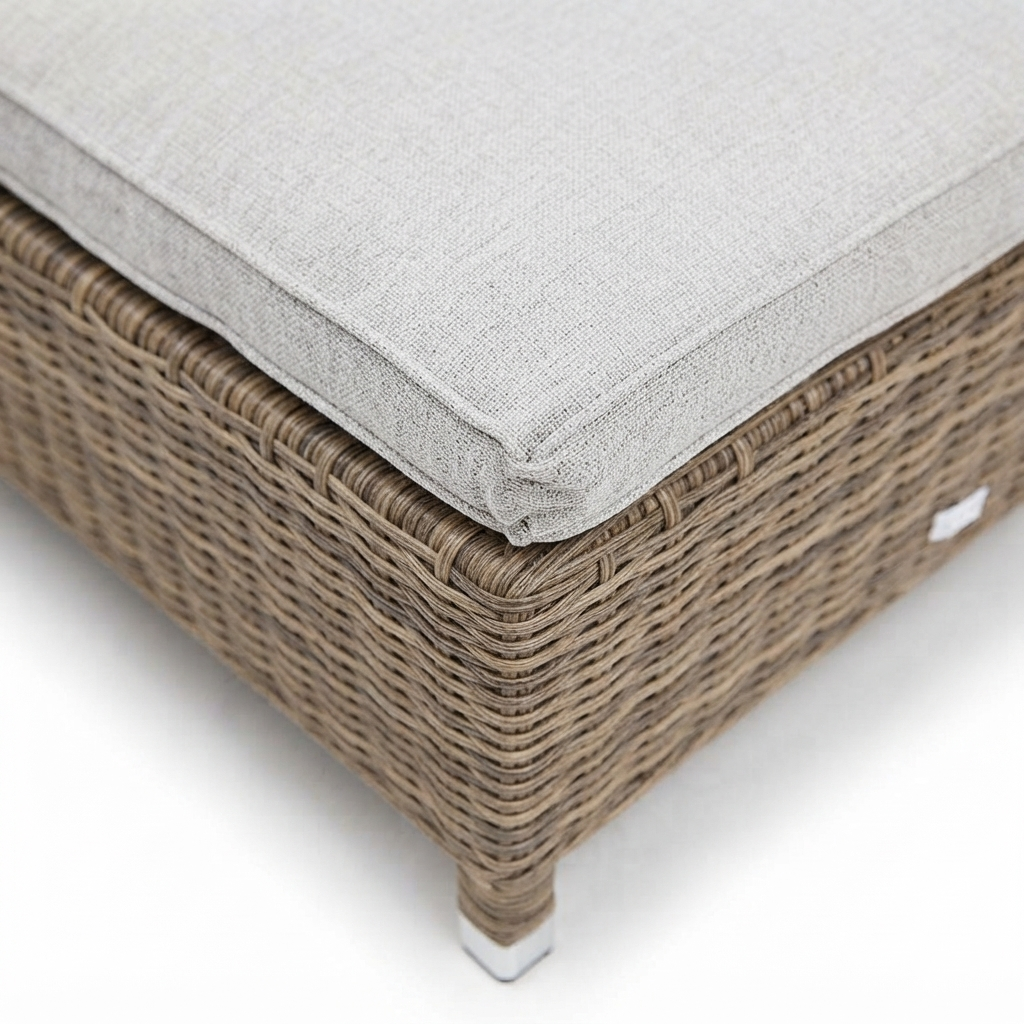 Amani Sunlounge - Driftwood Stone — detail close-up