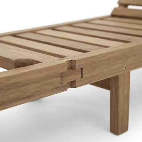 Teak Sunlounge — detail close-up