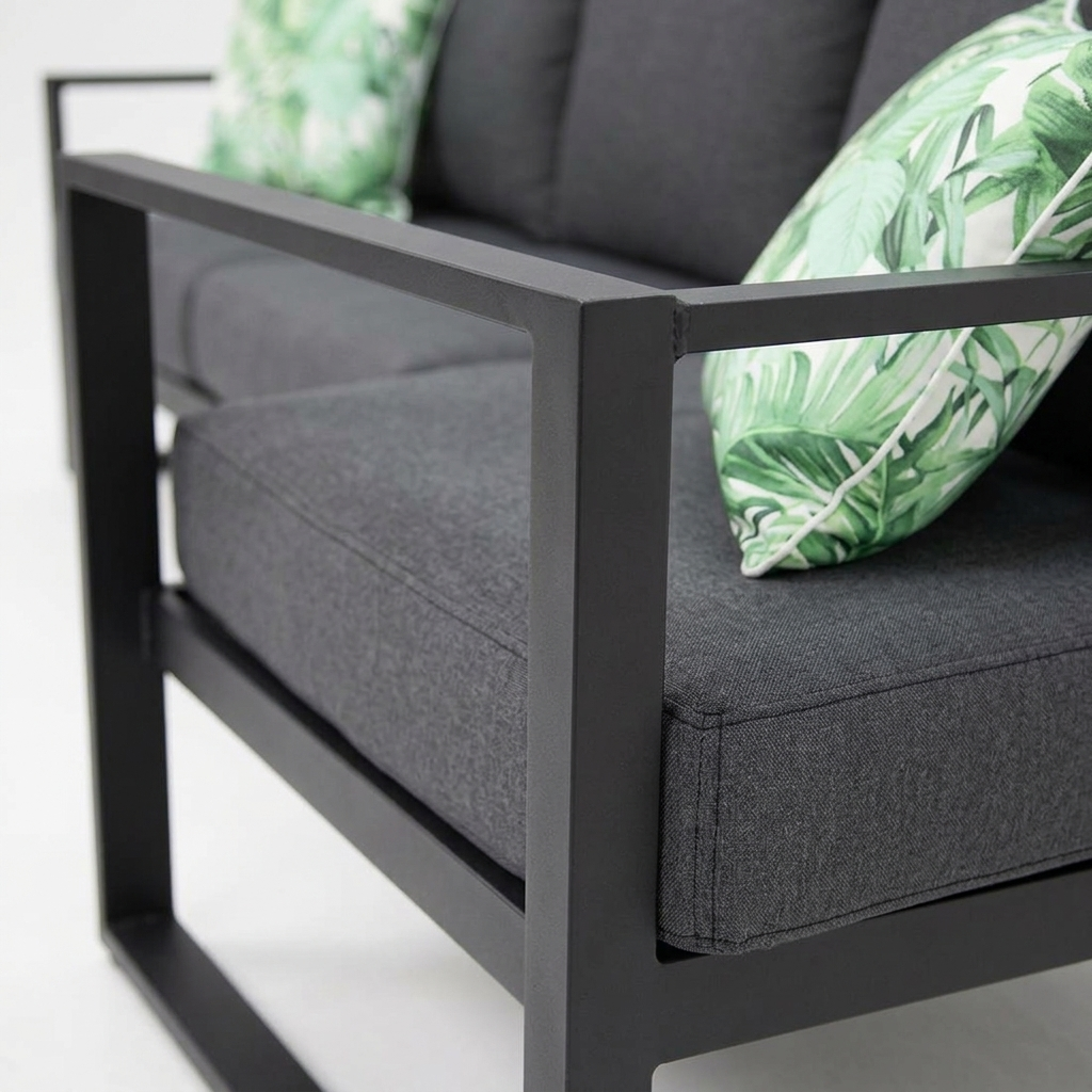 Dallas 3-Seater Lounge - Black — detail close-up