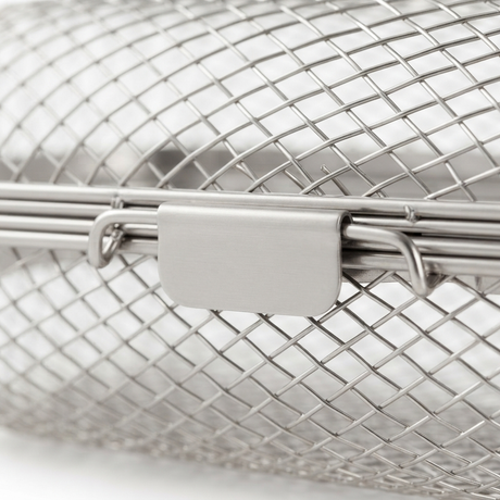 Pro Rotisserie Basket — detail close-up
