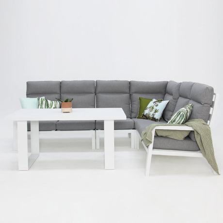 Dellaware Hayman Lounge Dining Setting