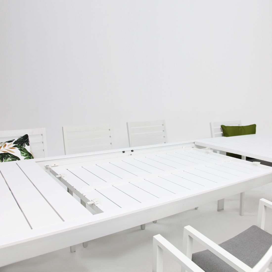 Eclipse Mayfair 11pc Extension Dining Setting - White