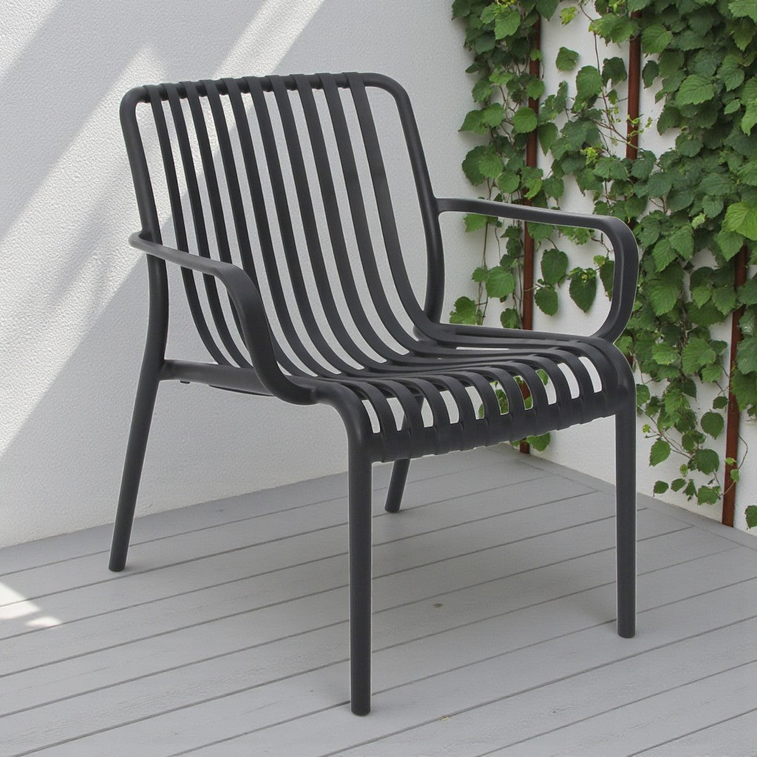 Voyage Armchair - Gunmetal