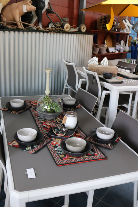 Octo Bar Table
