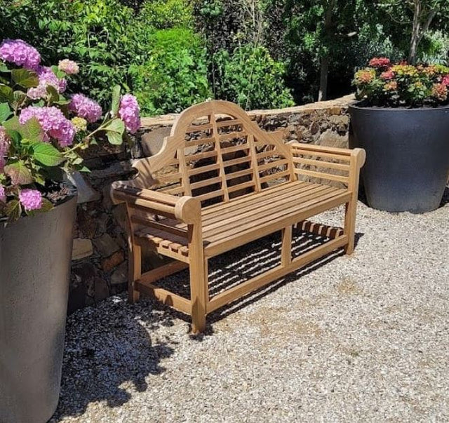 Luxenborg Bench