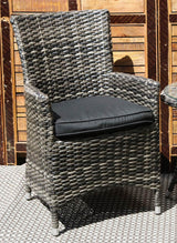 Minbu Chair