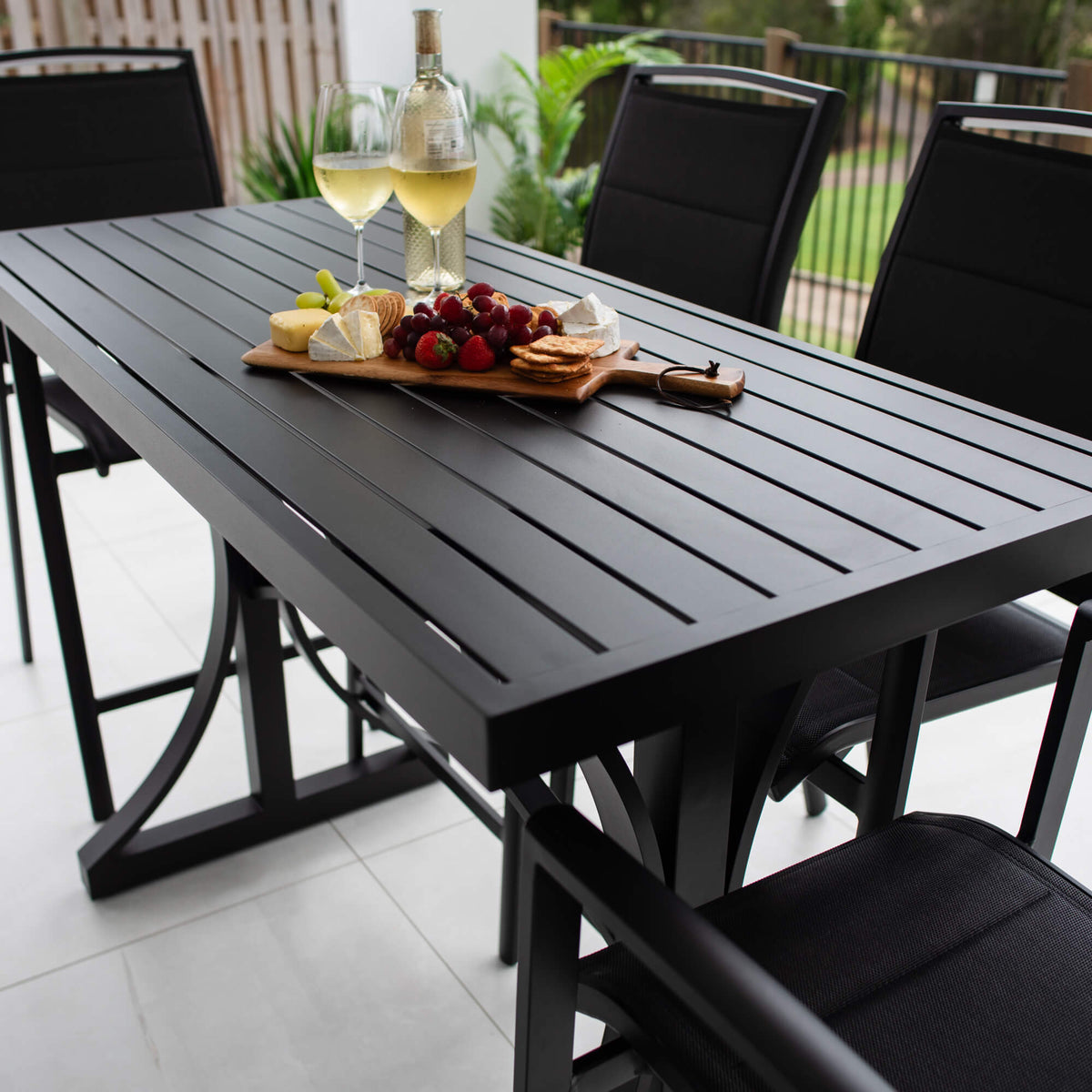 Shelby Bergen - 5pce (150x65) - Outdoor Bar Set