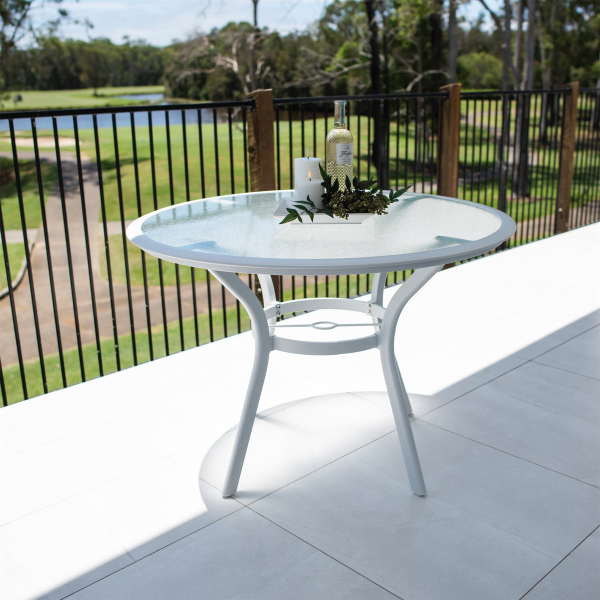 Coventry Round - (105x105) - Outdoor Dining Table