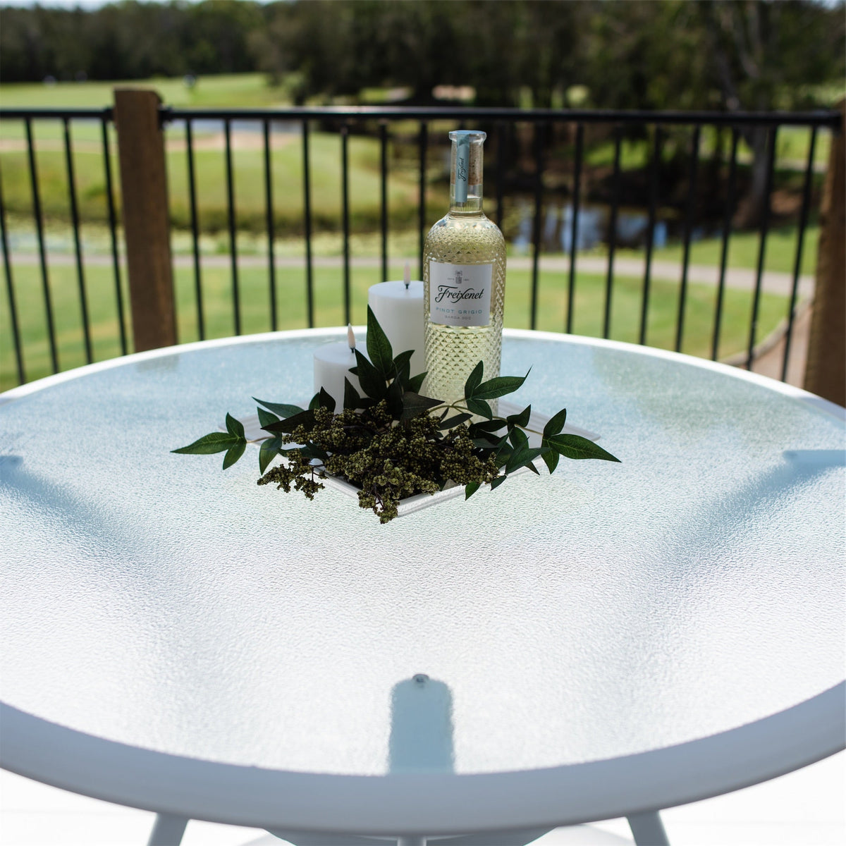 Coventry Round - (105x105) - Outdoor Dining Table