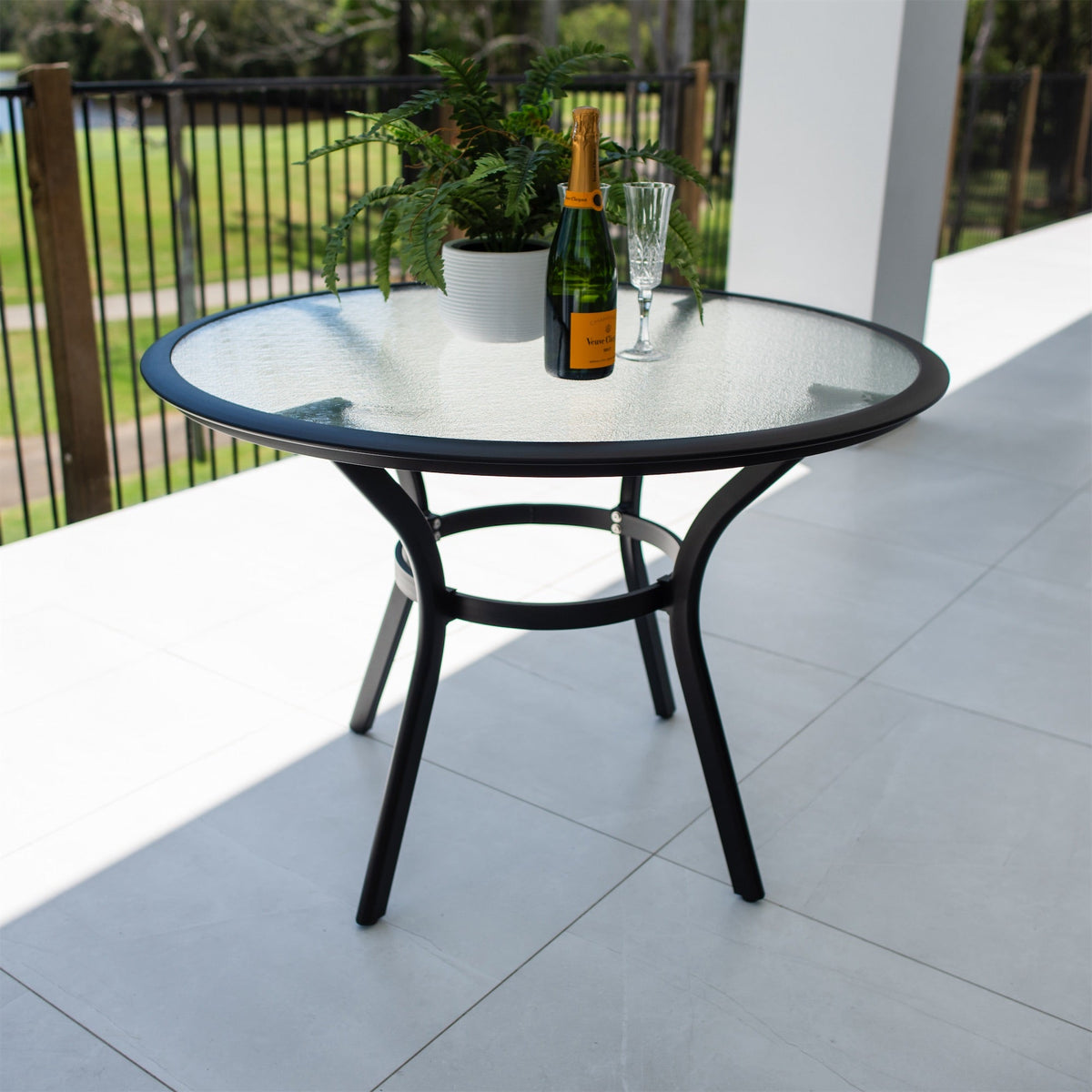 Coventry Round - (105x105) - Outdoor Dining Table