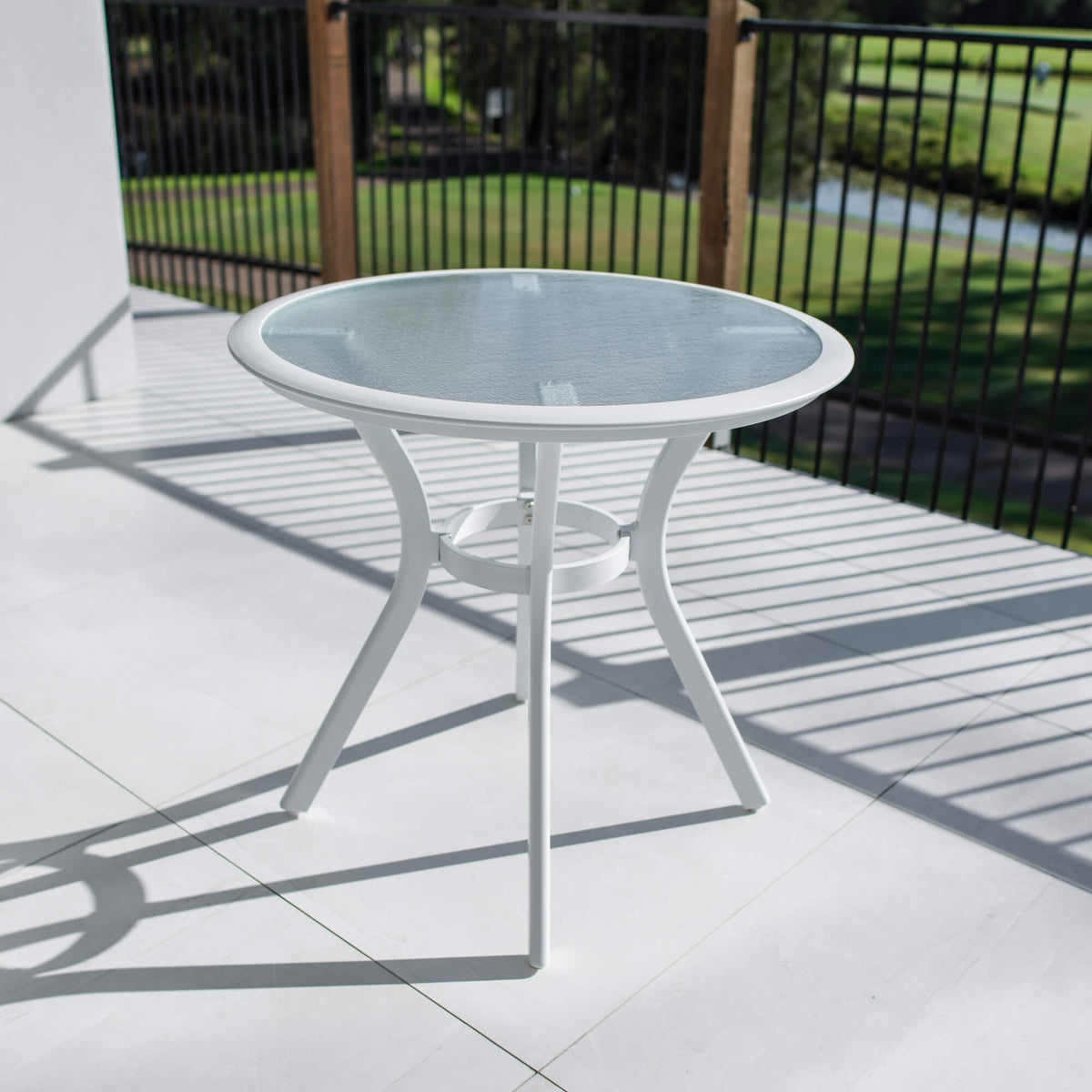 Coventry Round - (76x76) - Outdoor Dining Table