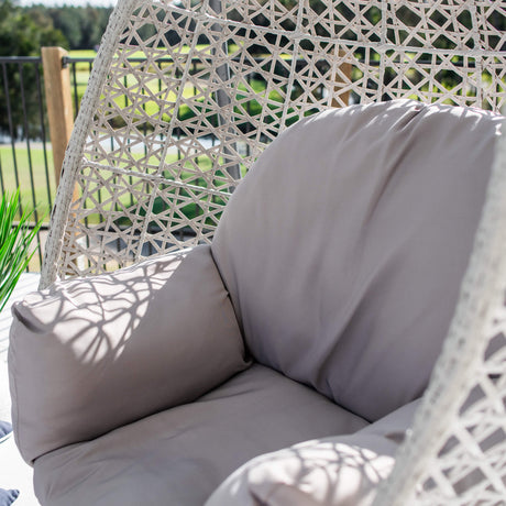 Hanging Pod Chair - Outdoor Hanging Chair
