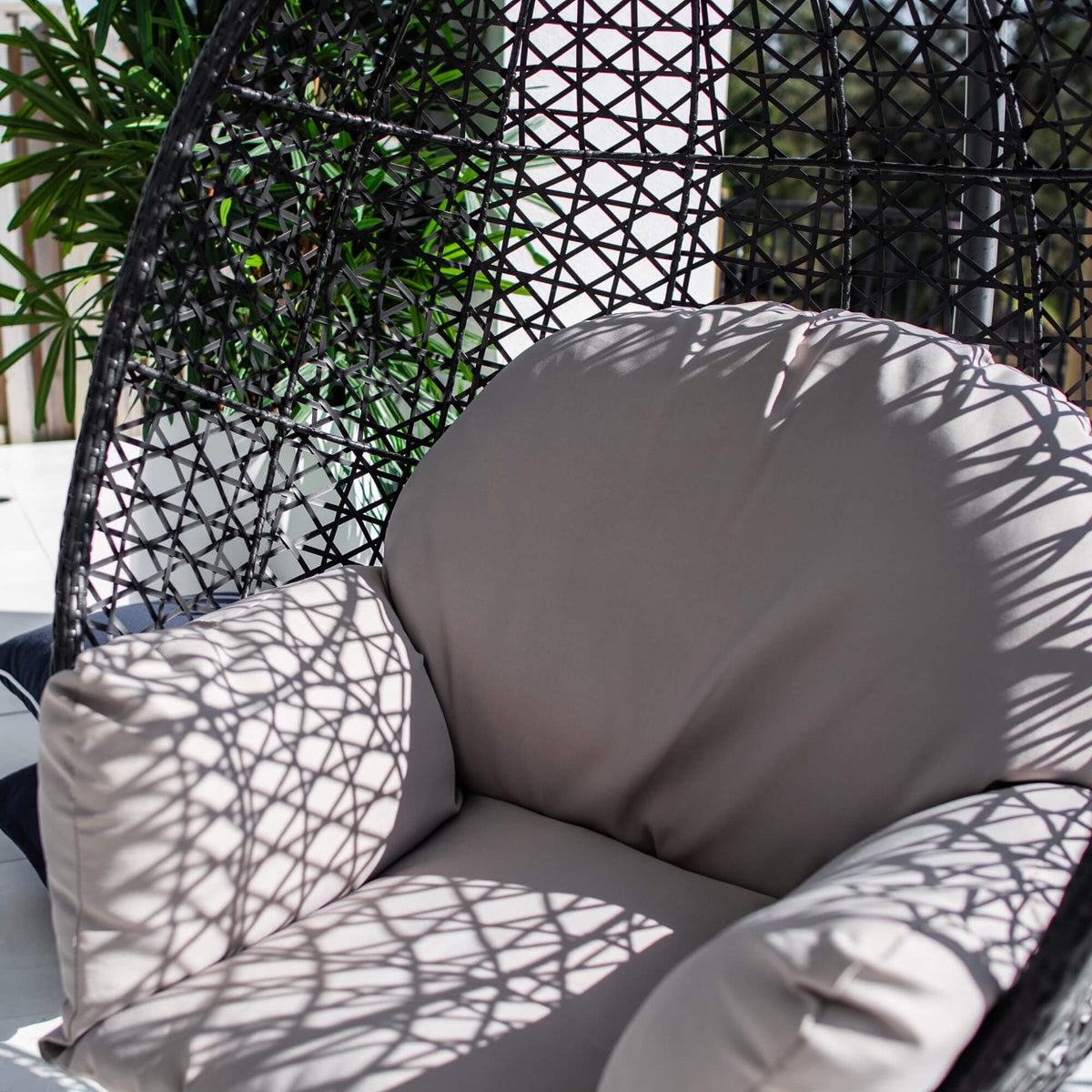 Hanging Pod Chair - Outdoor Hanging Chair