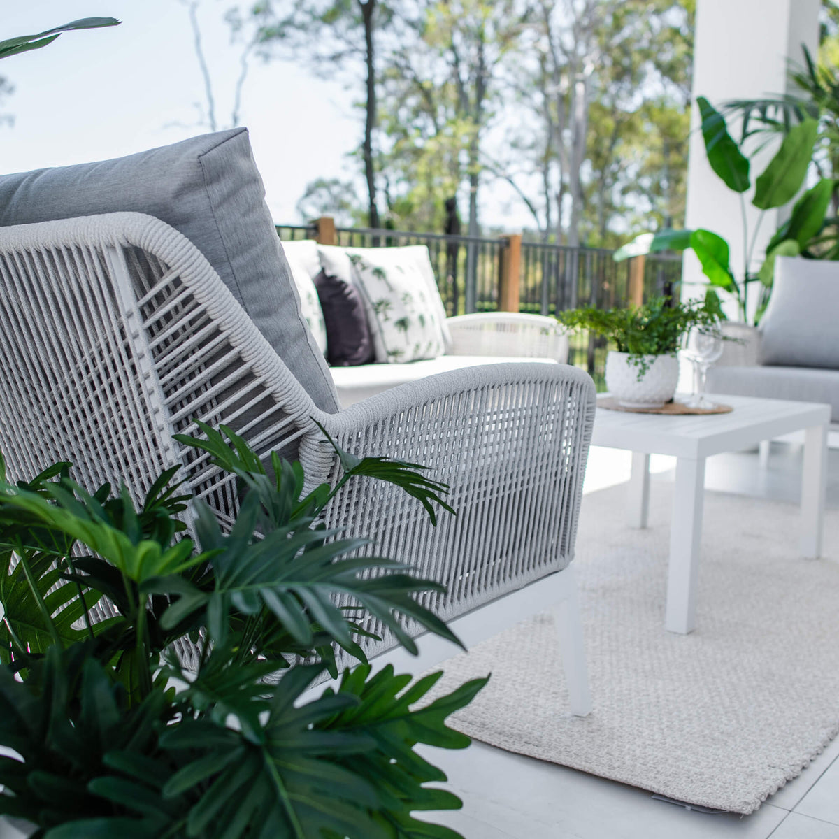 Bella Rope 3 - 4pce - White/Grey Outdoor Lounge Setting
