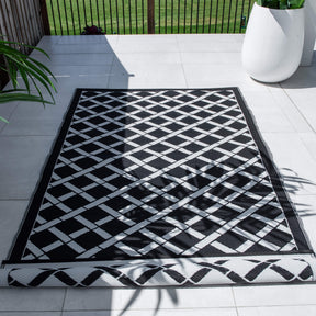 Signature Range Black & White - Outdoor Rug
