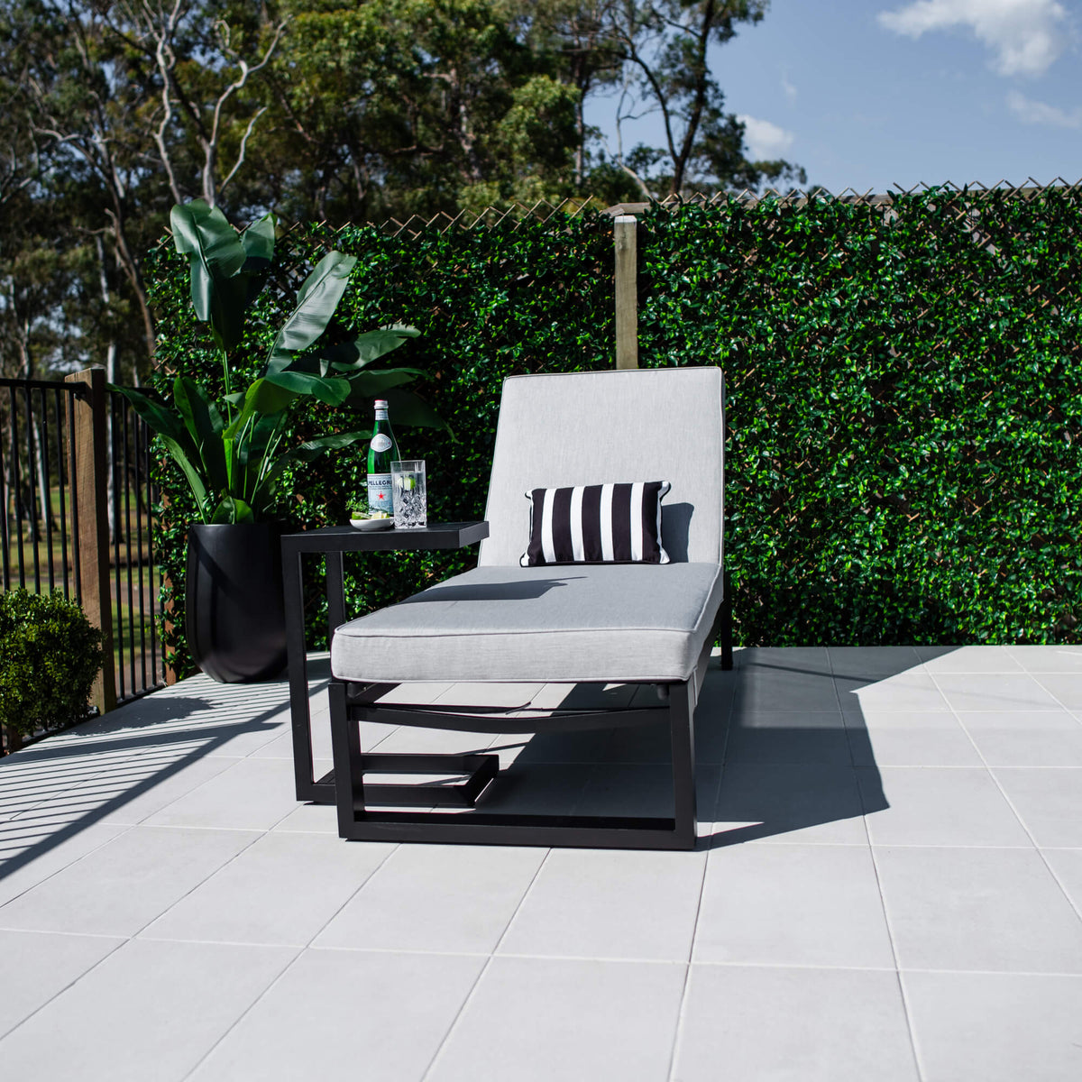 Milan Menzin w/Cushion  - Outdoor Sun Lounge